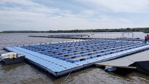 Zonnepanelen op water